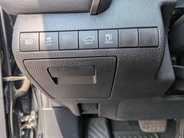 2020 Toyota Camry Hybrid XLE