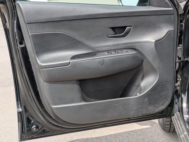 2025 Hyundai Kona SE