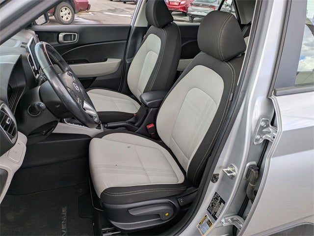2023 Hyundai Venue SEL
