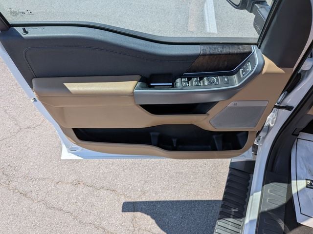 2024 Ford F-550SD Lariat DRW