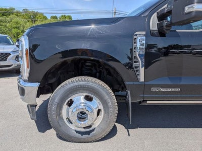 2024 Ford F-350SD Lariat DRW Diesel