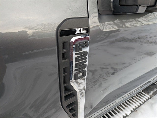 2023 Ford F-250SD XL 6.8 V8 Gas