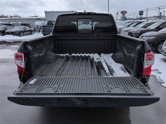 2022 Nissan Titan S