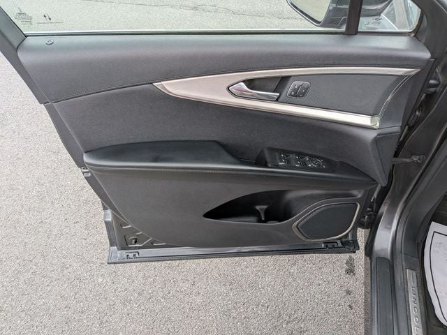 2020 Lincoln Nautilus Standard