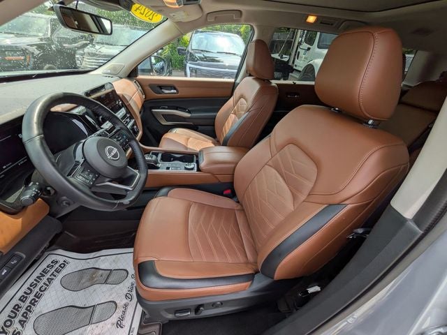 2024 Nissan Pathfinder Platinum