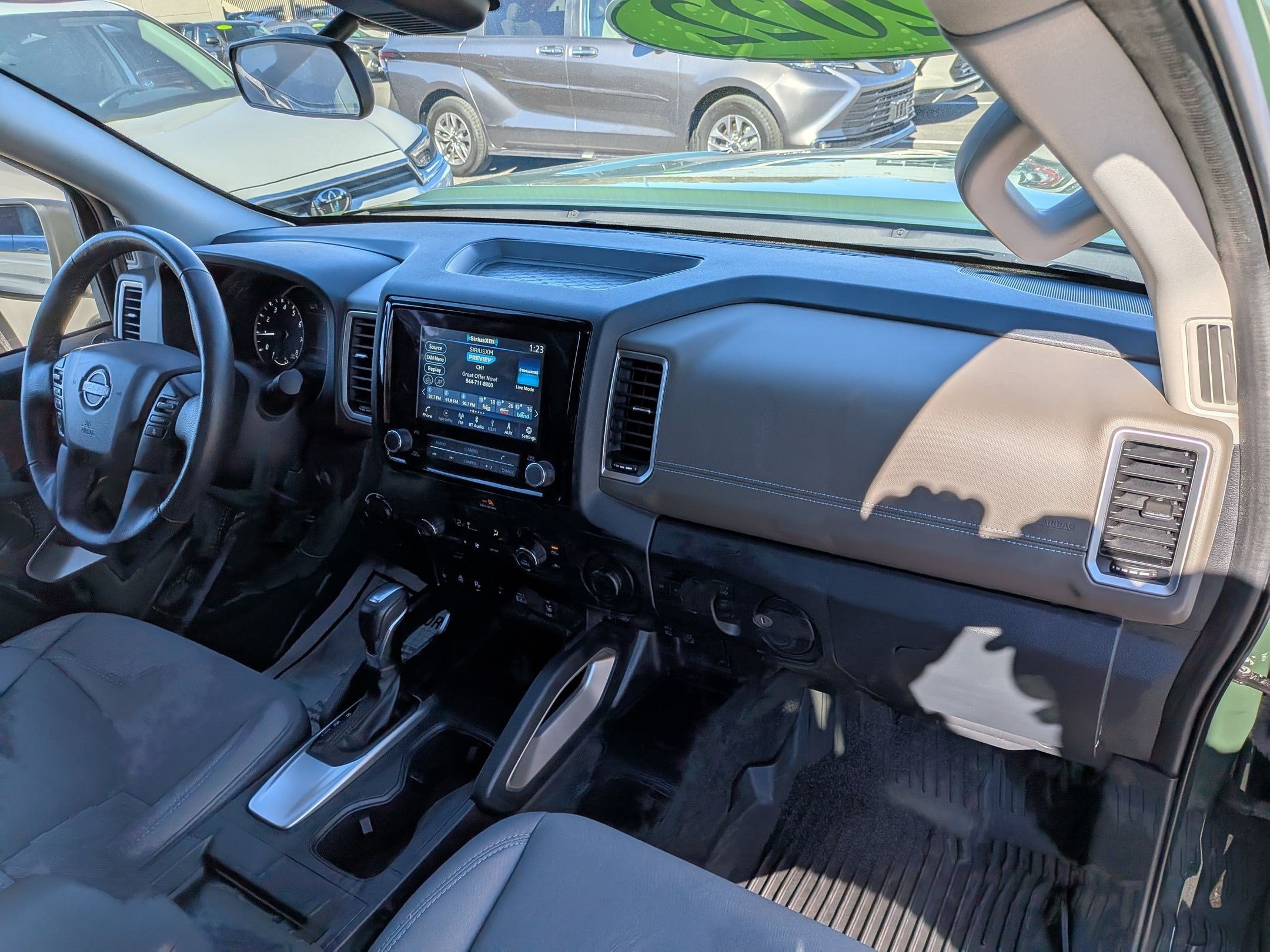 2022 Nissan Frontier SV