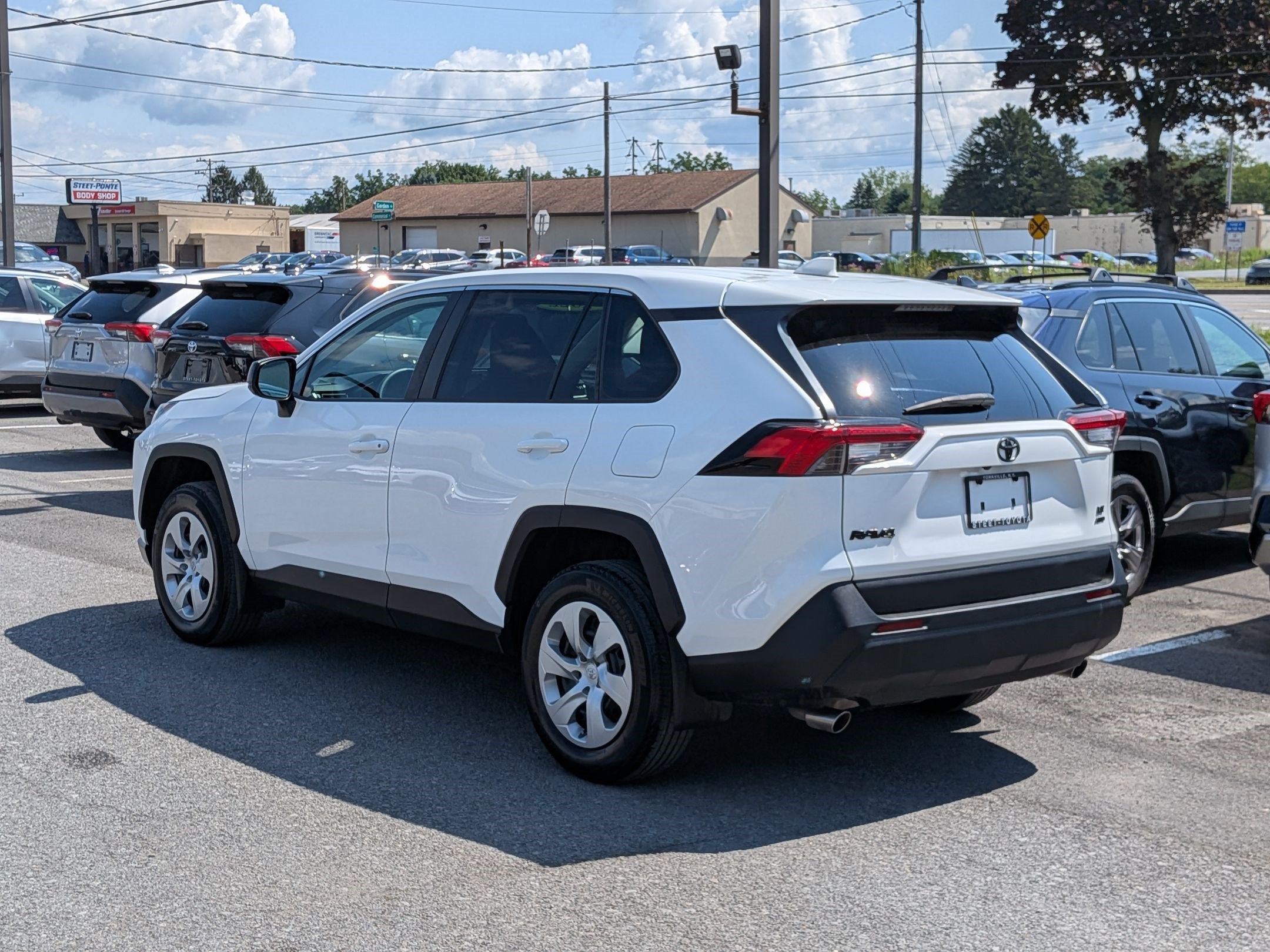 2022 Toyota RAV4 LE