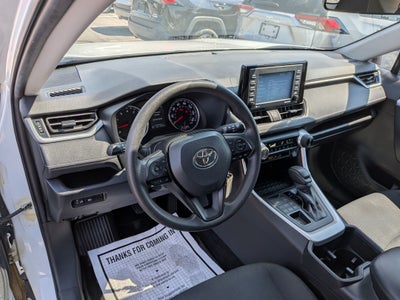 2022 Toyota RAV4 LE