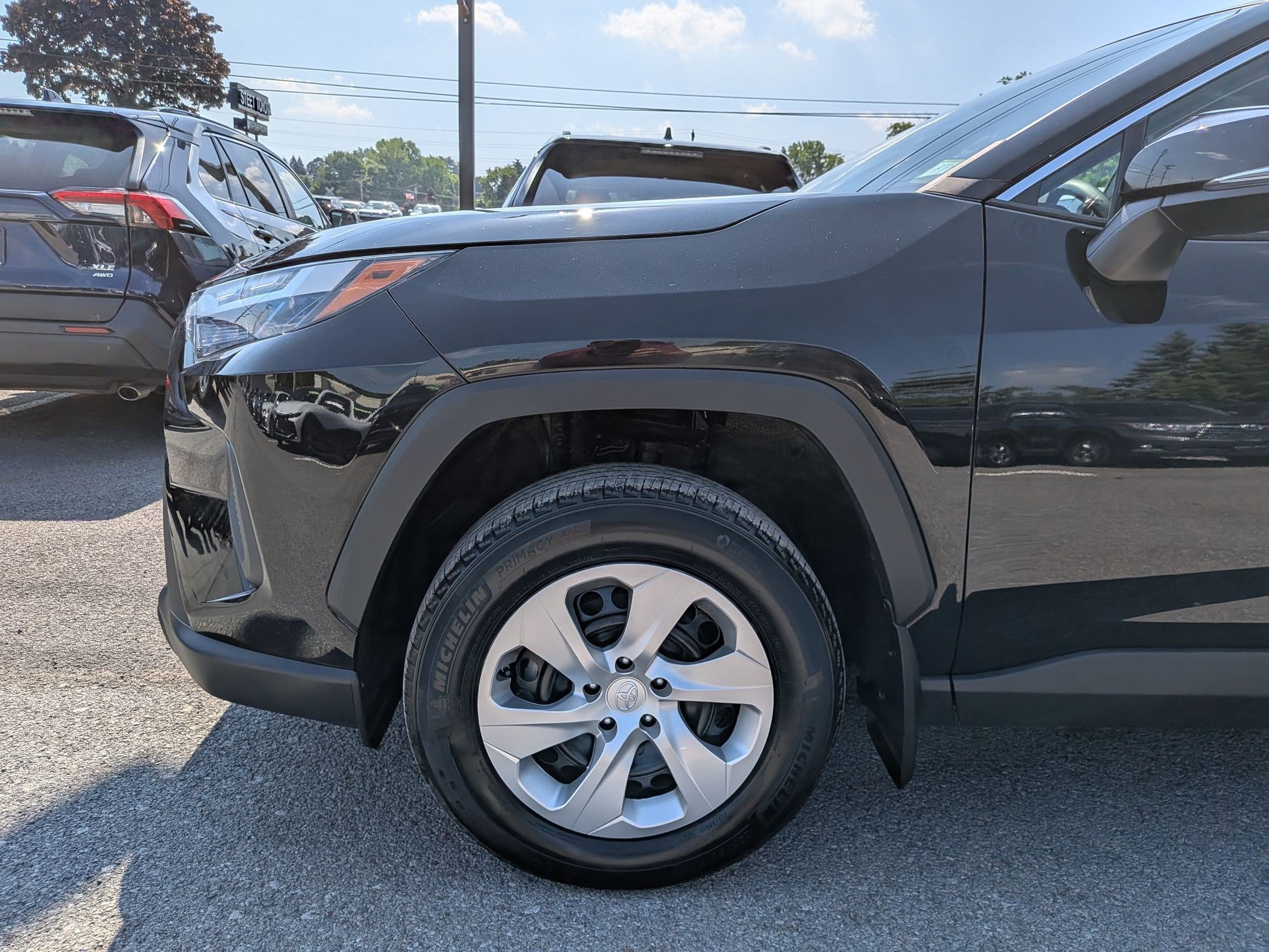 2023 Toyota RAV4 LE