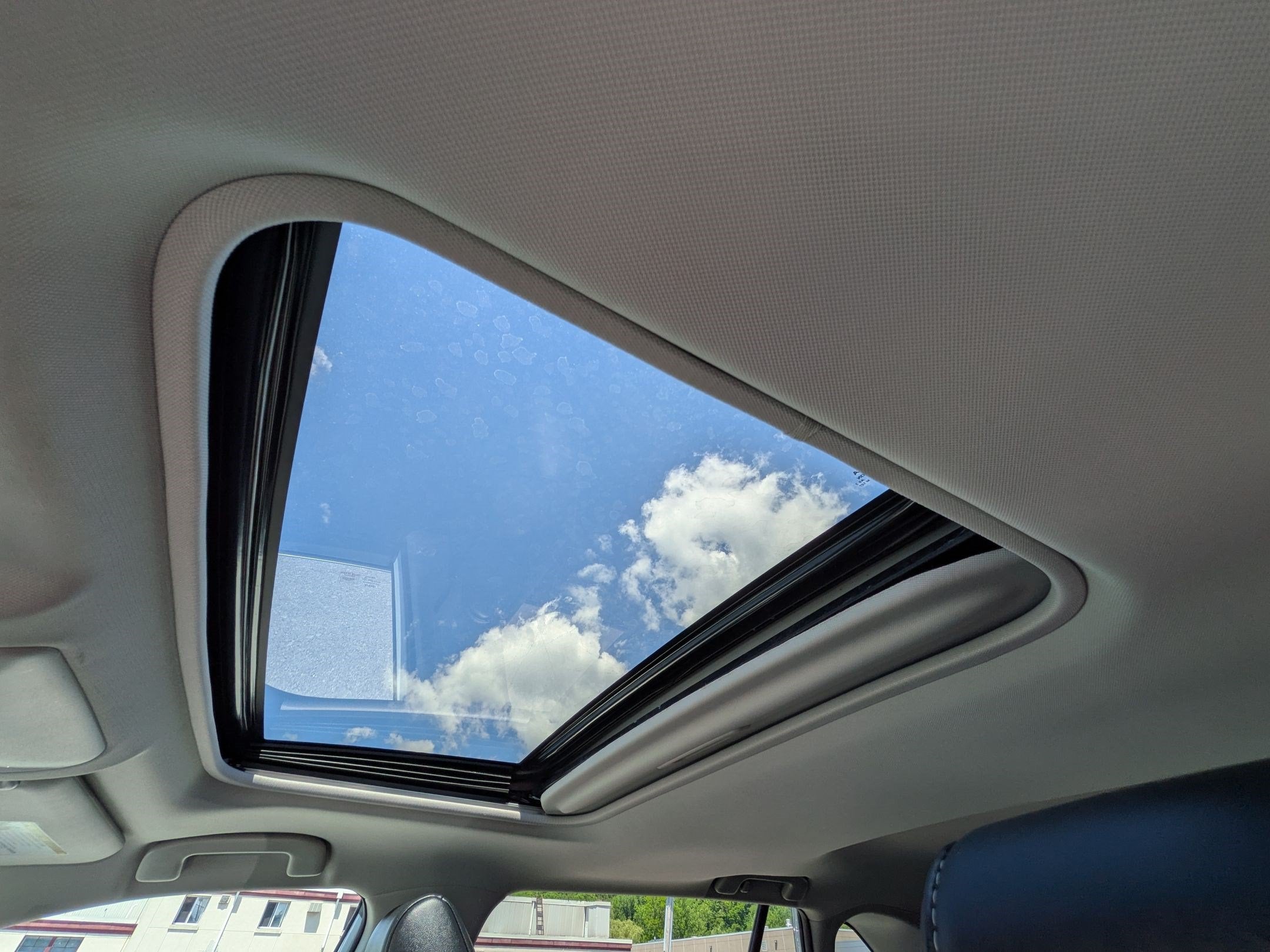 2022 Toyota RAV4 Limited w/ Cold Weather Pkg