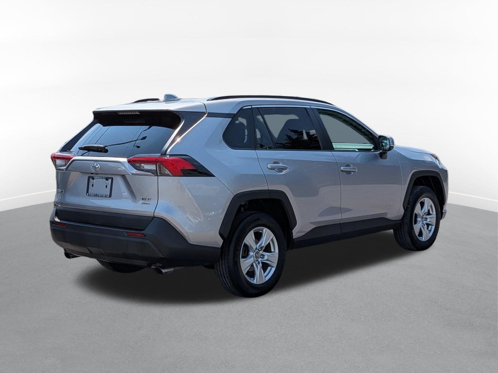 2019 Toyota RAV4 XLE w/ Convenience & Cold Weather Pkg
