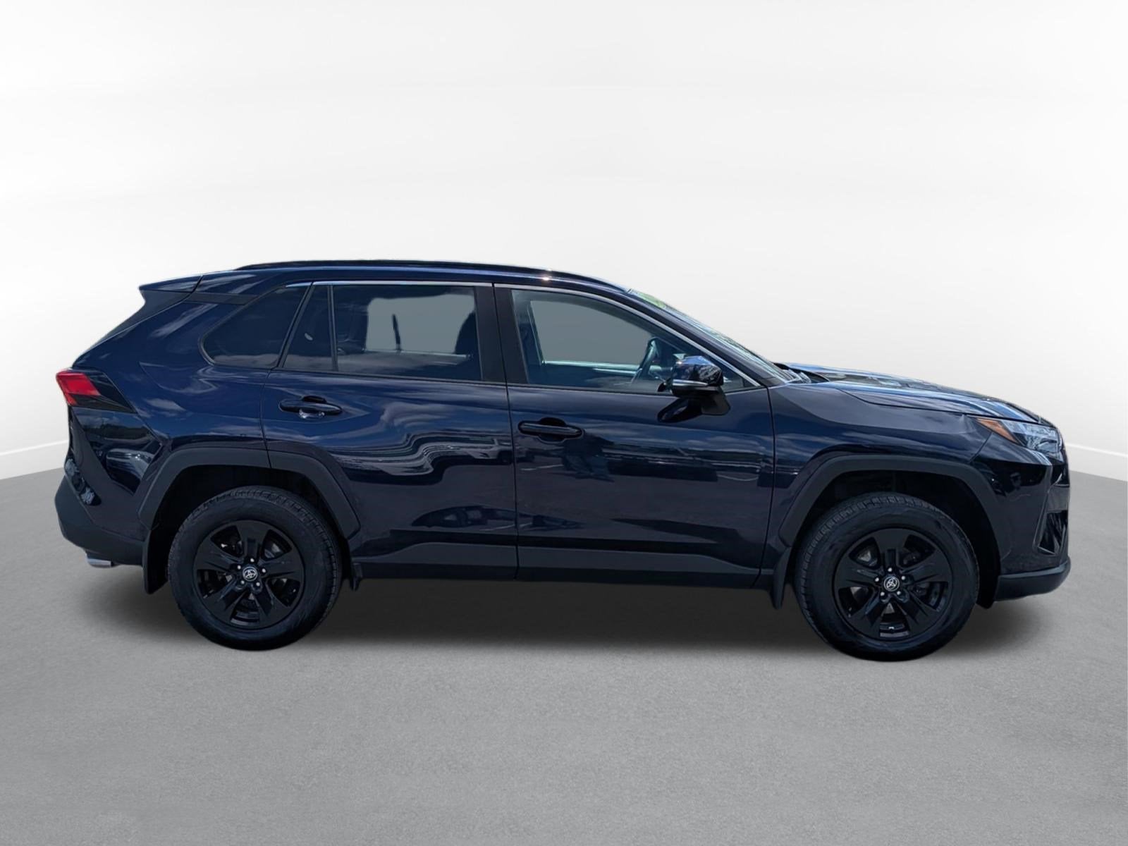2022 Toyota RAV4 XLE w/ Convenience & Cold Weather Pkg