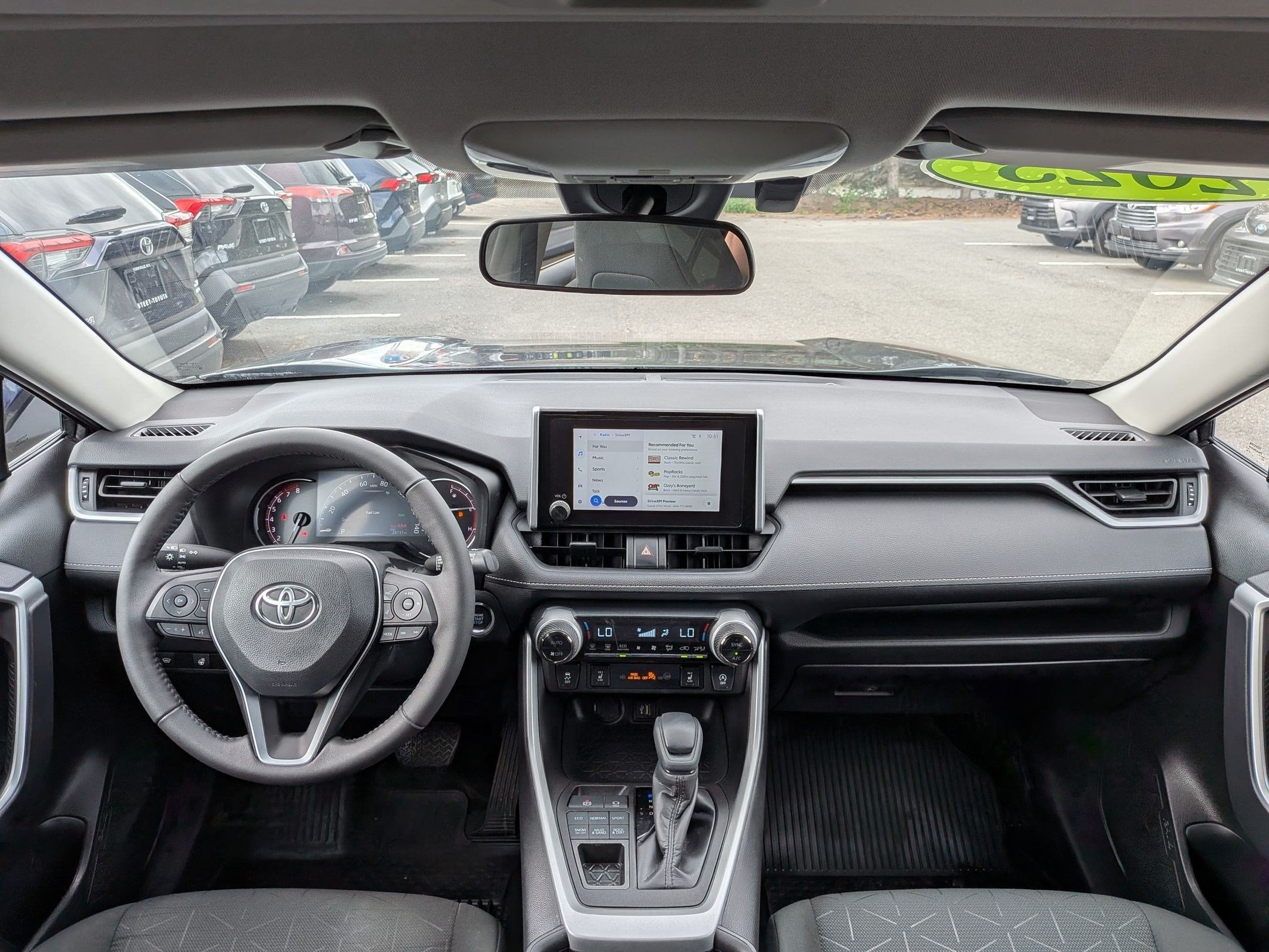 2023 Toyota RAV4 XLE w/ Convenience & Cold Weather Pkg