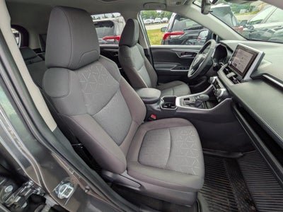 2023 Toyota RAV4 XLE w/ Convenience & Cold Weather Pkg