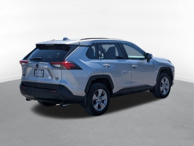 2025 Toyota RAV4 XLE w/ Convenience & Cold Weather Pkg