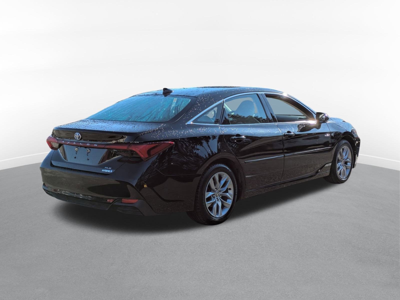2021 Toyota Avalon Hybrid XLE Plus