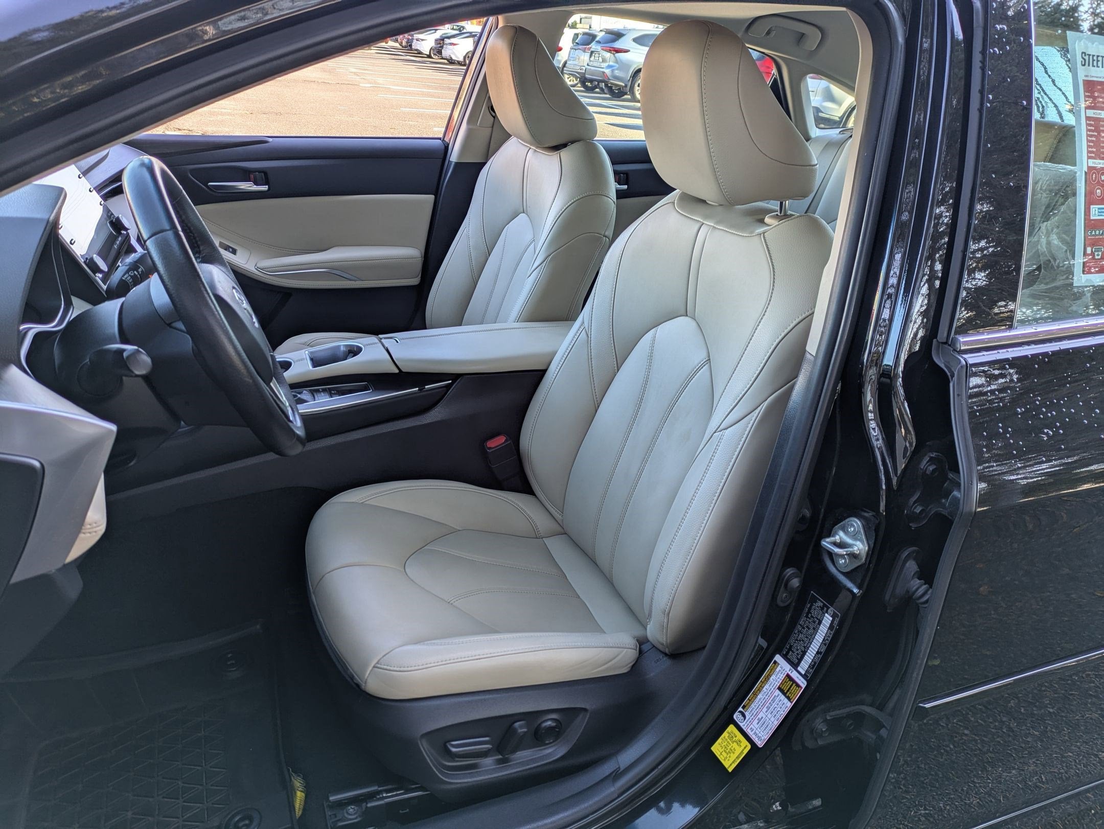 2021 Toyota Avalon Hybrid XLE Plus