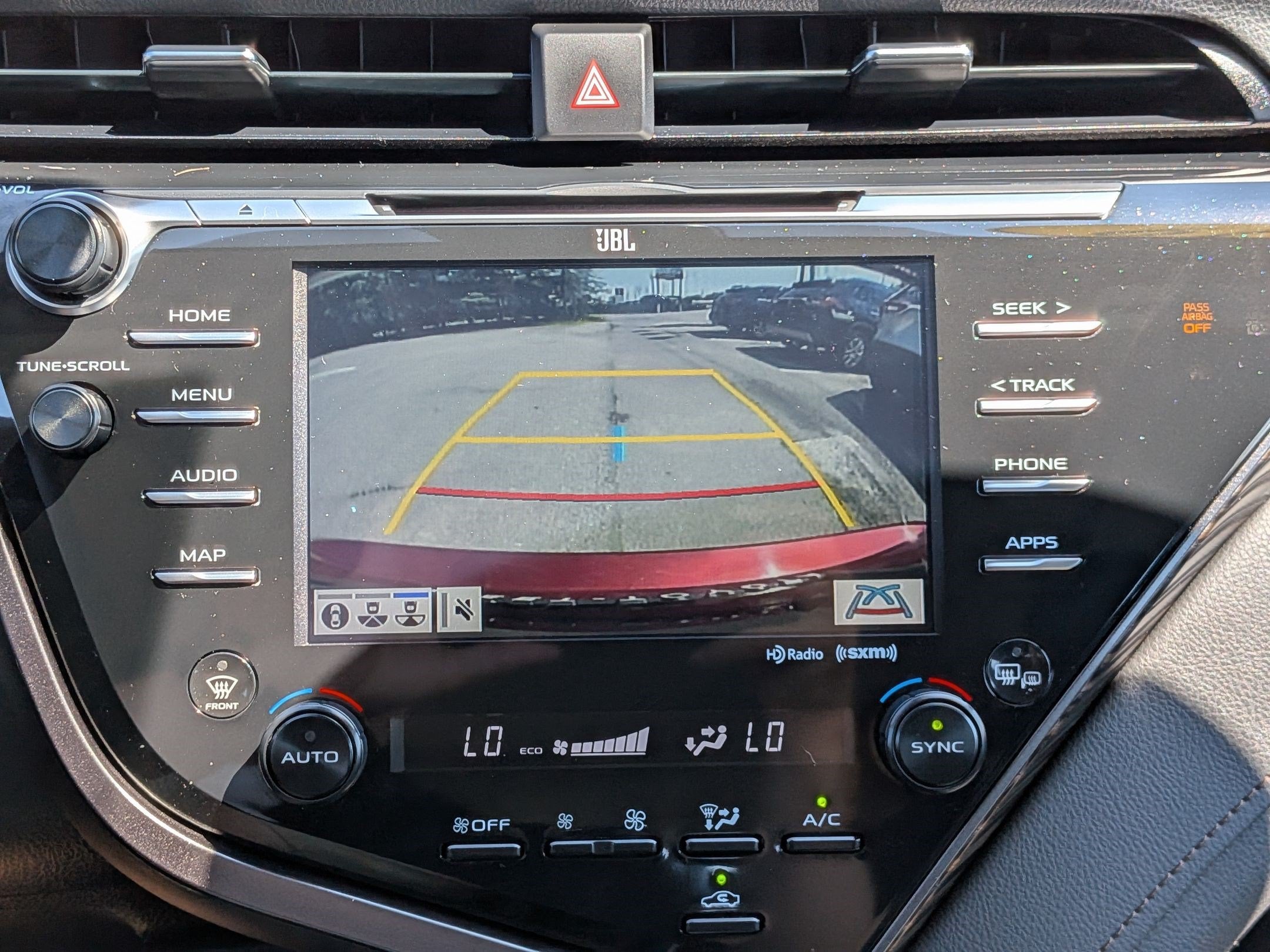 2019 Toyota Camry XLE w/ Driver Assist & Nav Pkg