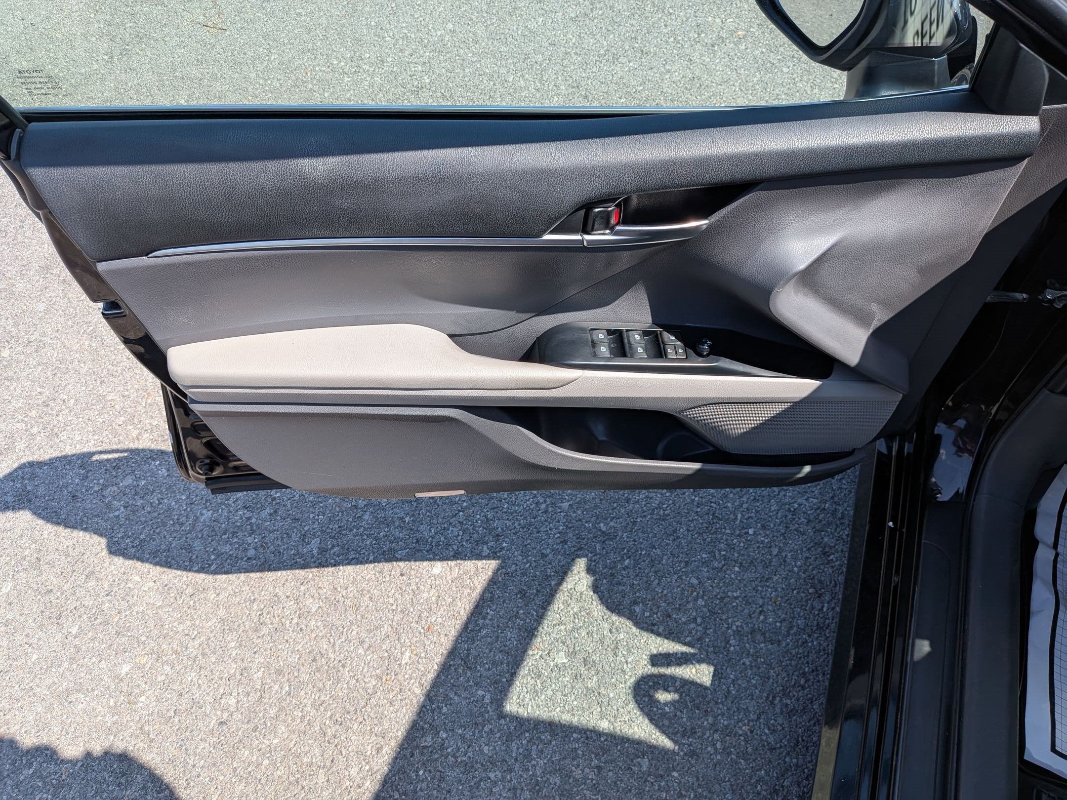 2019 Toyota Camry Hybrid LE