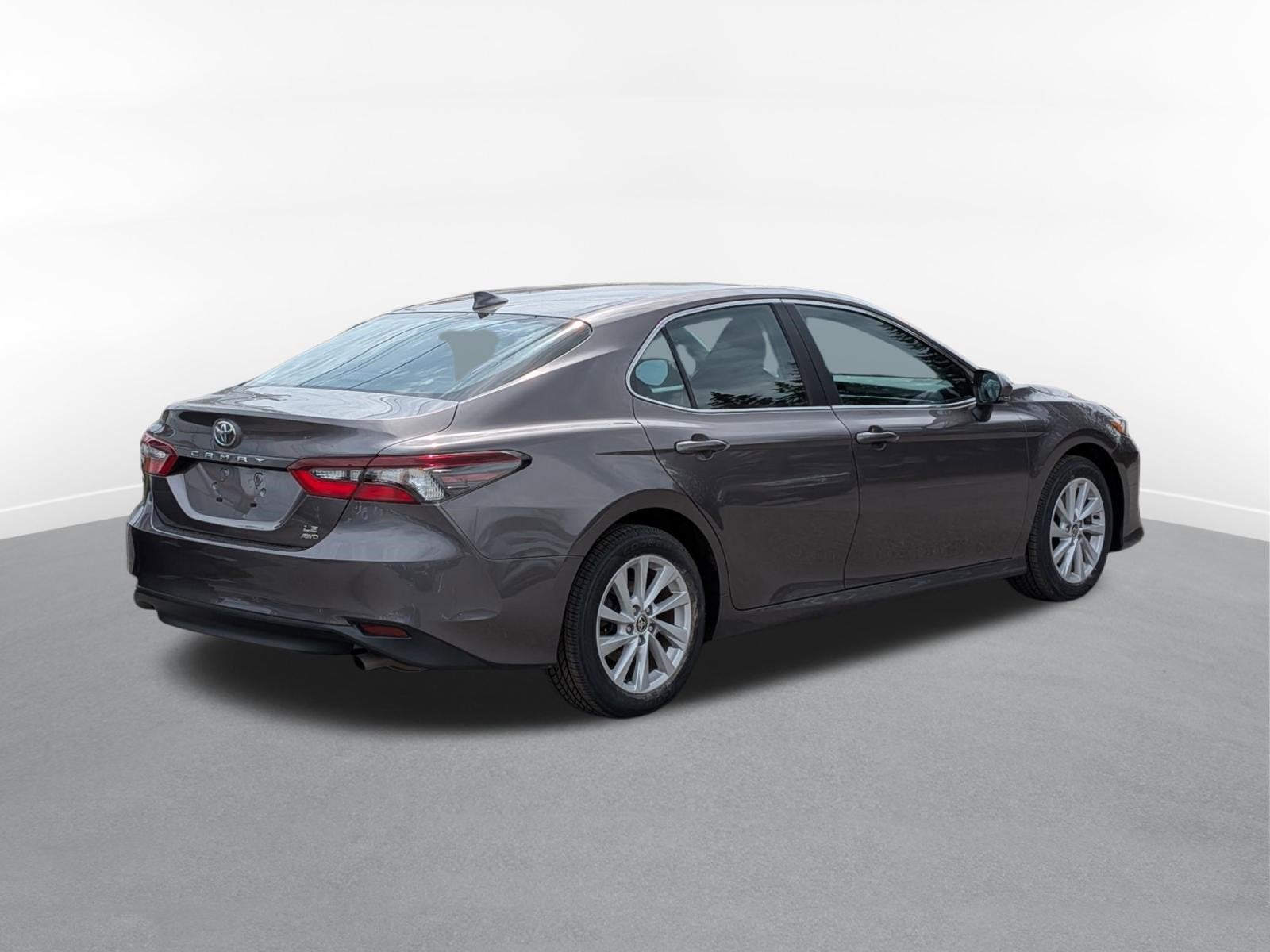 2022 Toyota Camry LE w/ Cold Weather Pkg
