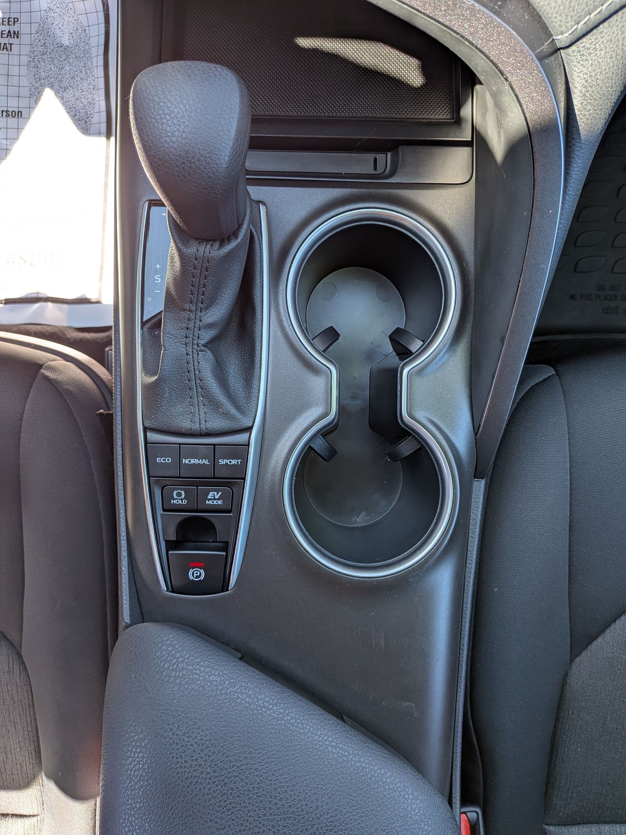 2024 Toyota Camry Hybrid LE