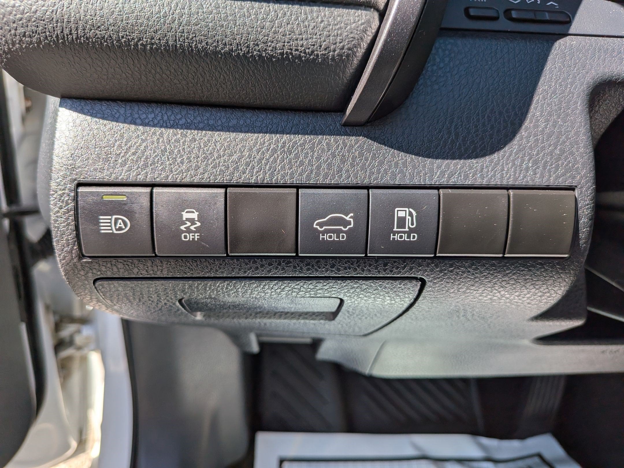2024 Toyota Camry Hybrid LE