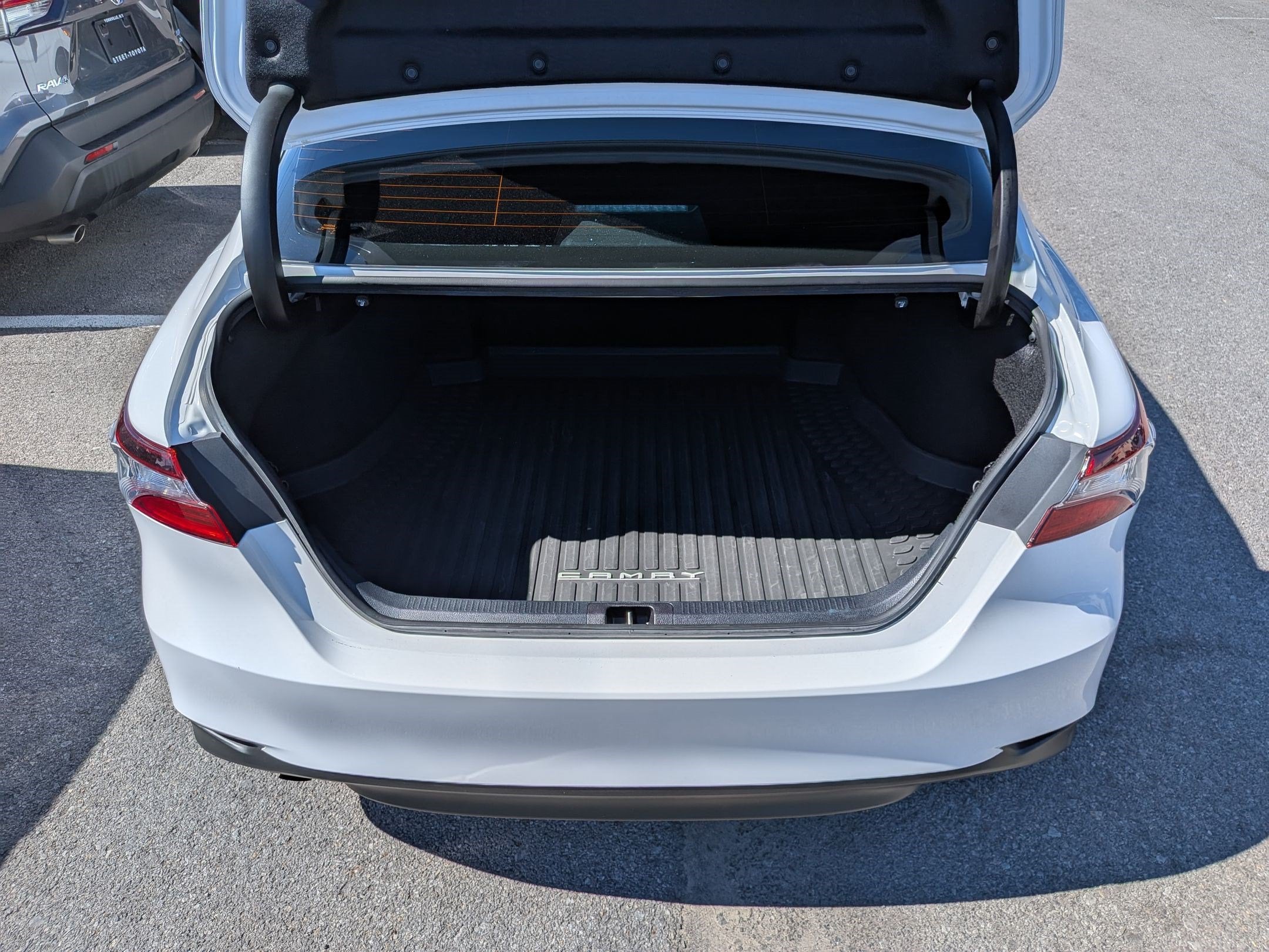 2024 Toyota Camry Hybrid LE