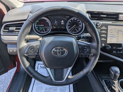 2020 Toyota Camry Hybrid XLE