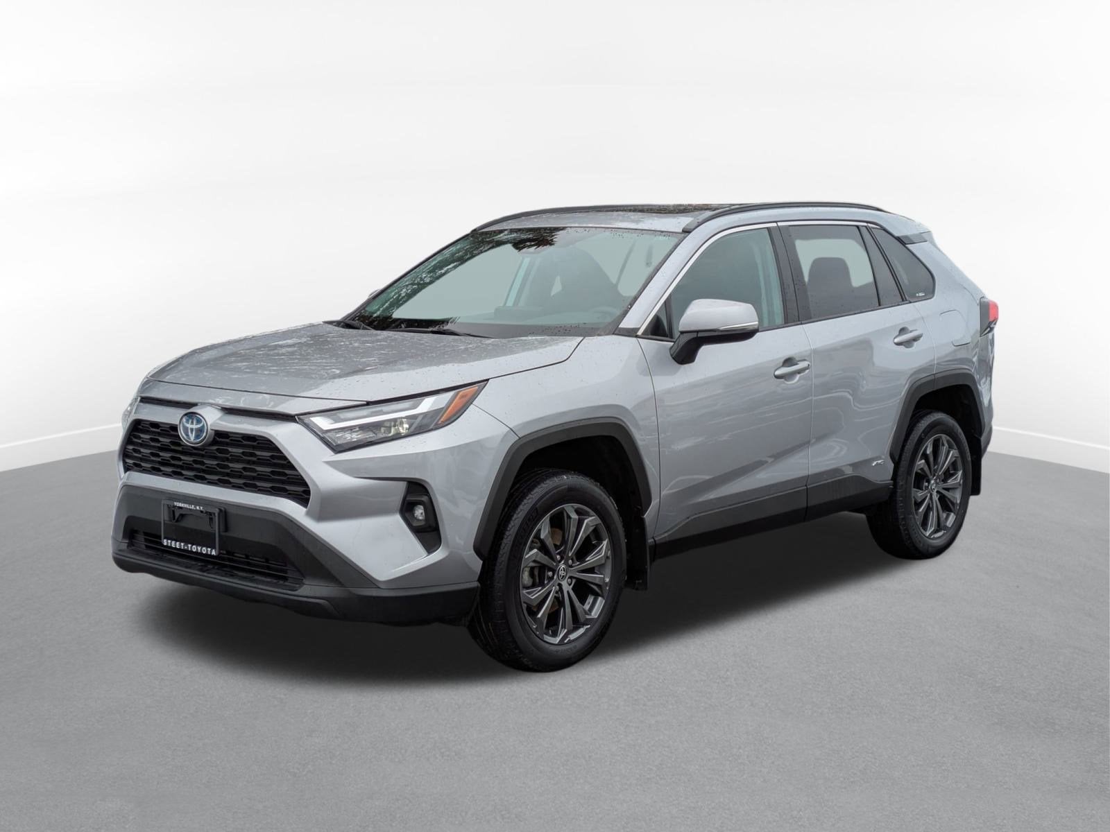 2022 Toyota RAV4 Hybrid XLE Premium