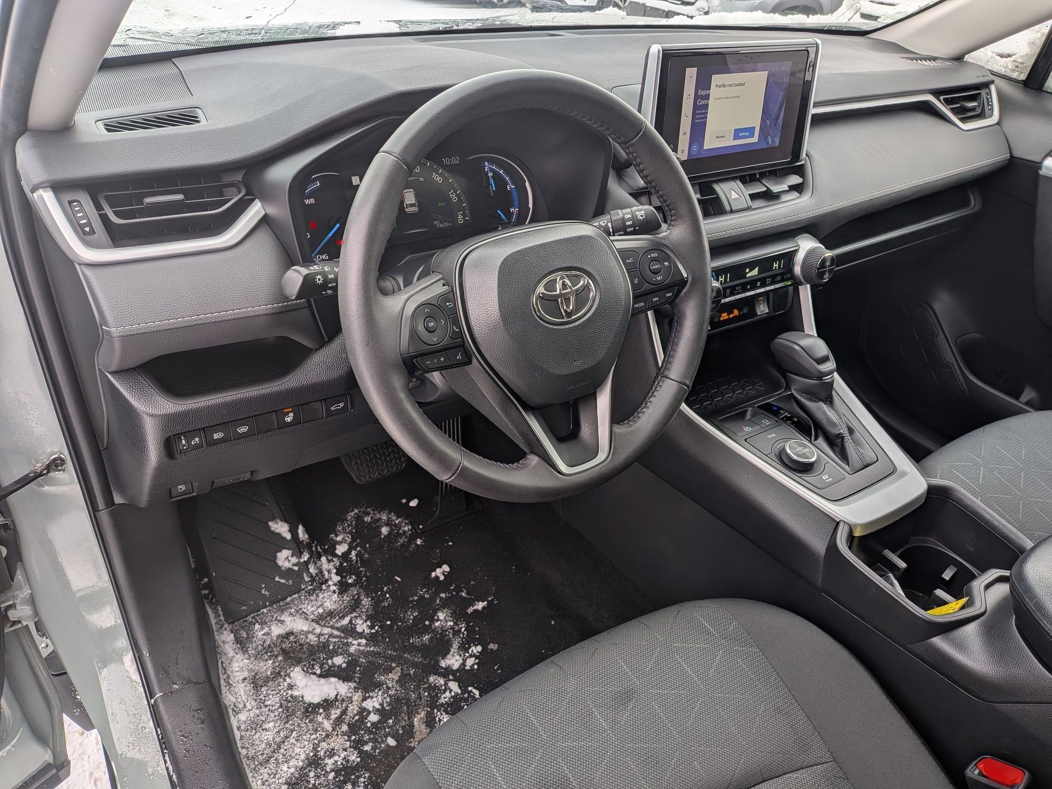 2023 Toyota RAV4 Hybrid XLE w/ Convenience & Cold Weather Pkg