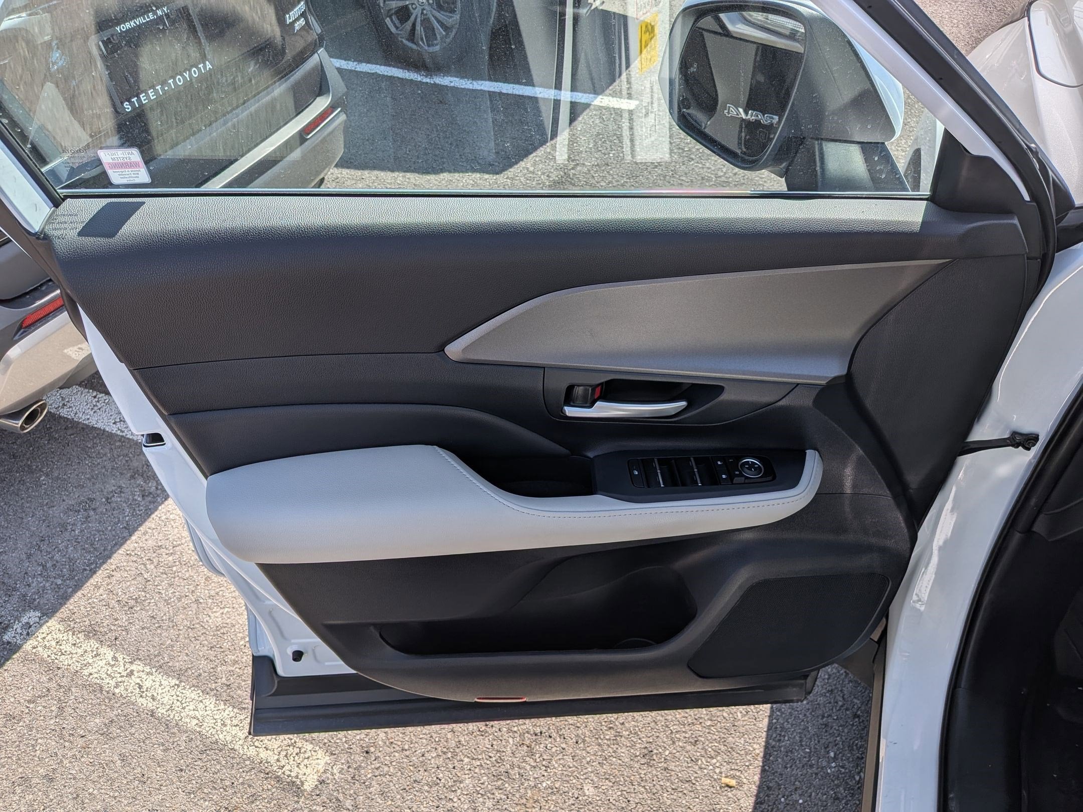 2026 Toyota Grand Highlander LE