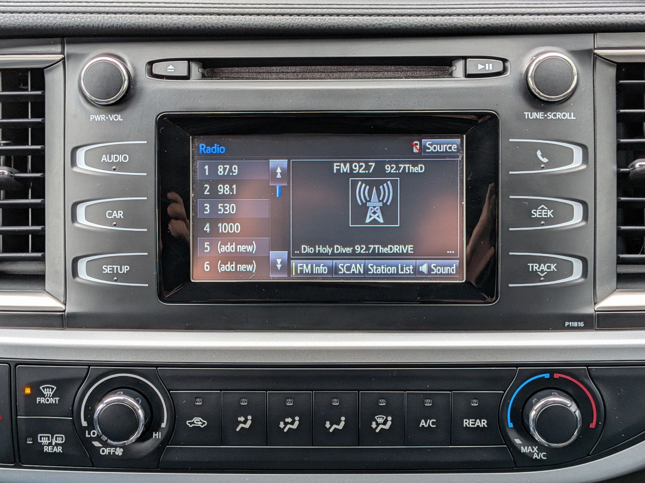 2019 Toyota Highlander LE