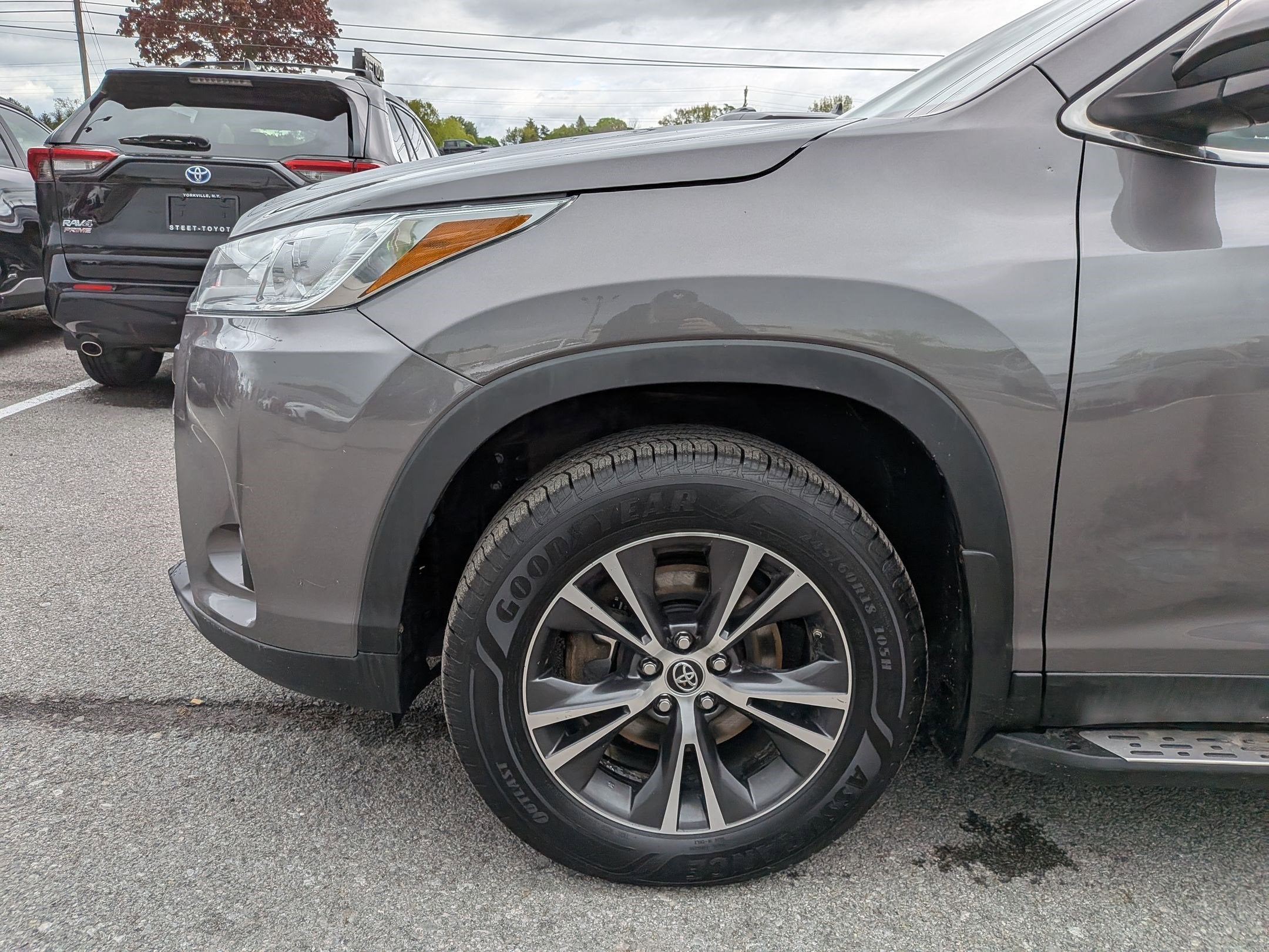 2019 Toyota Highlander LE