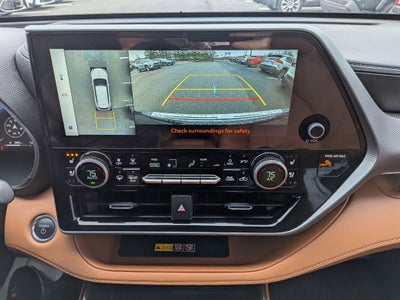 2026 Toyota Highlander Hybrid Platinum