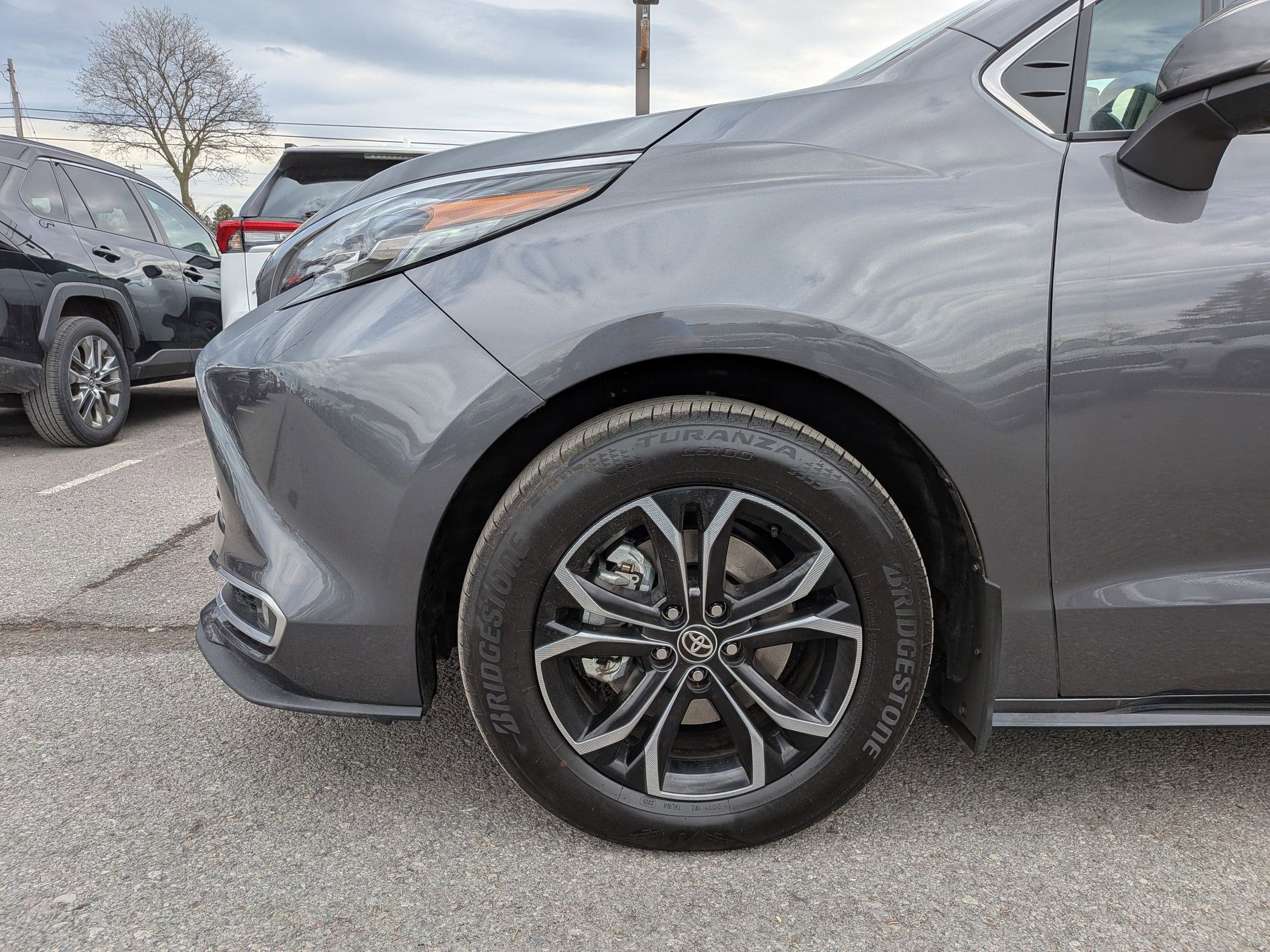 2025 Toyota Sienna Platinum 7 Passenger