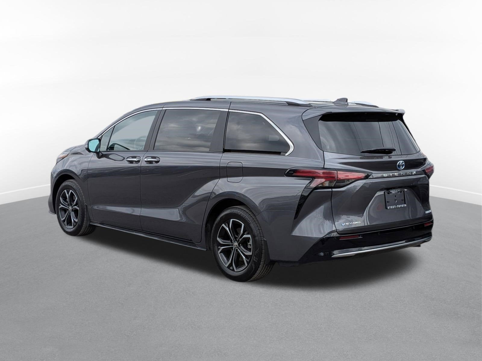 2025 Toyota Sienna Platinum 7 Passenger
