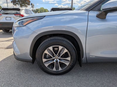 2022 Toyota Highlander Hybrid XLE