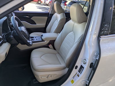 2022 Toyota Highlander XLE