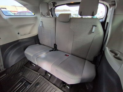 2023 Toyota Sienna LE 8 Passenger
