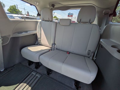 2015 Toyota Sienna XLE 8 Passenger