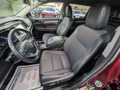 2017 Toyota Highlander LE Plus FWD