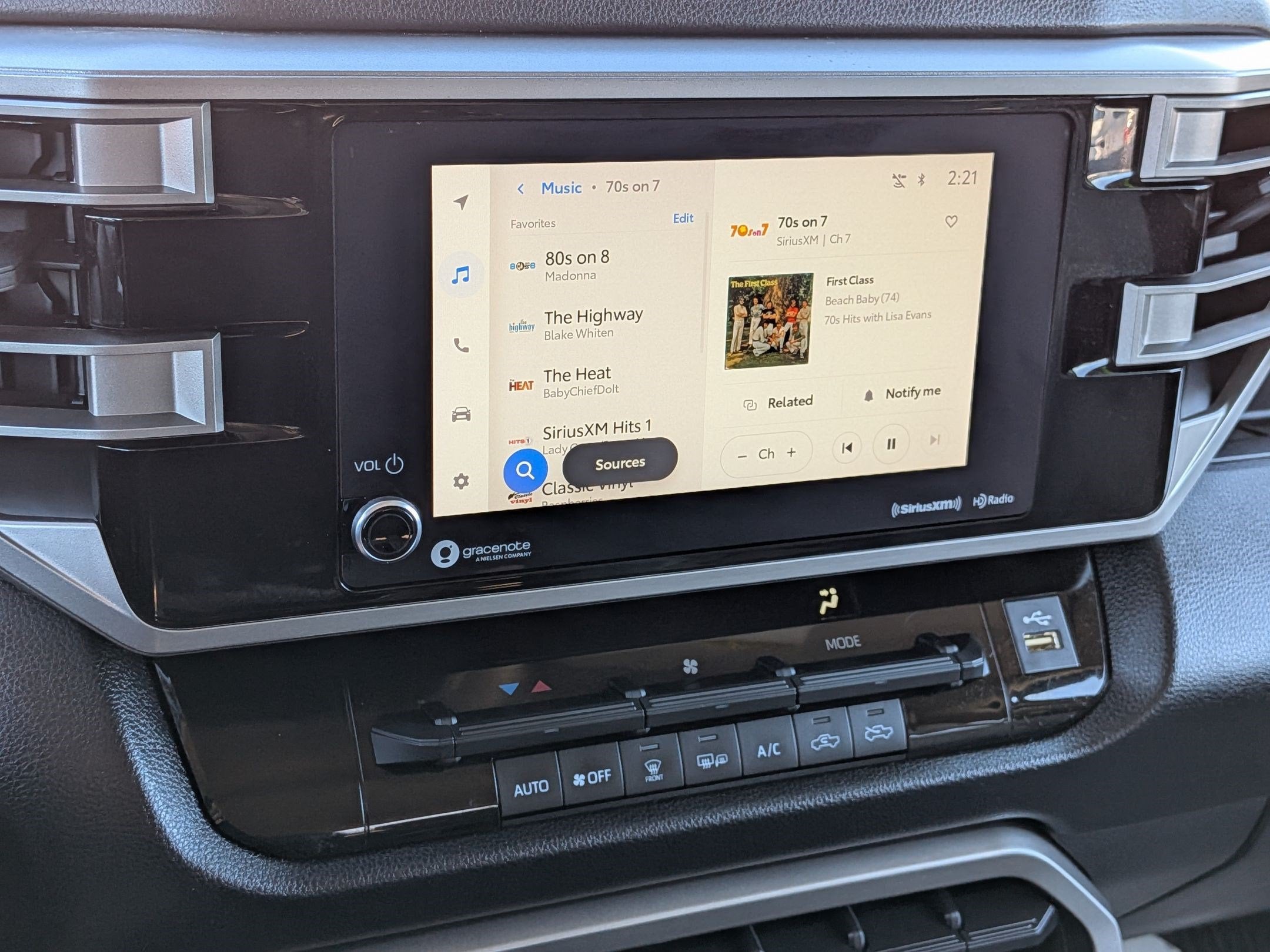 2023 Toyota Tundra SR5 w/ Convenience Pkg