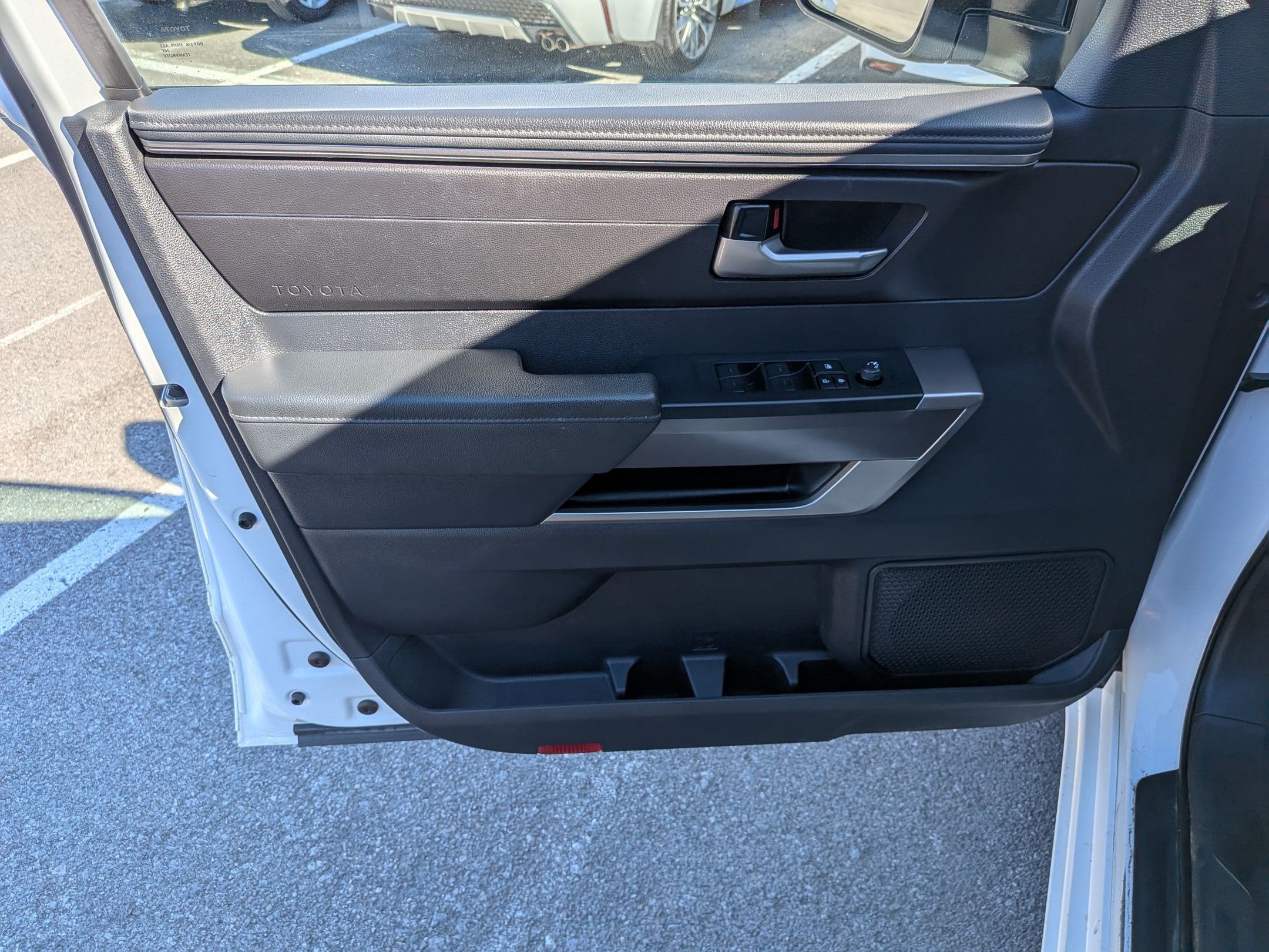 2023 Toyota Tundra SR5 w/ Convenience Pkg