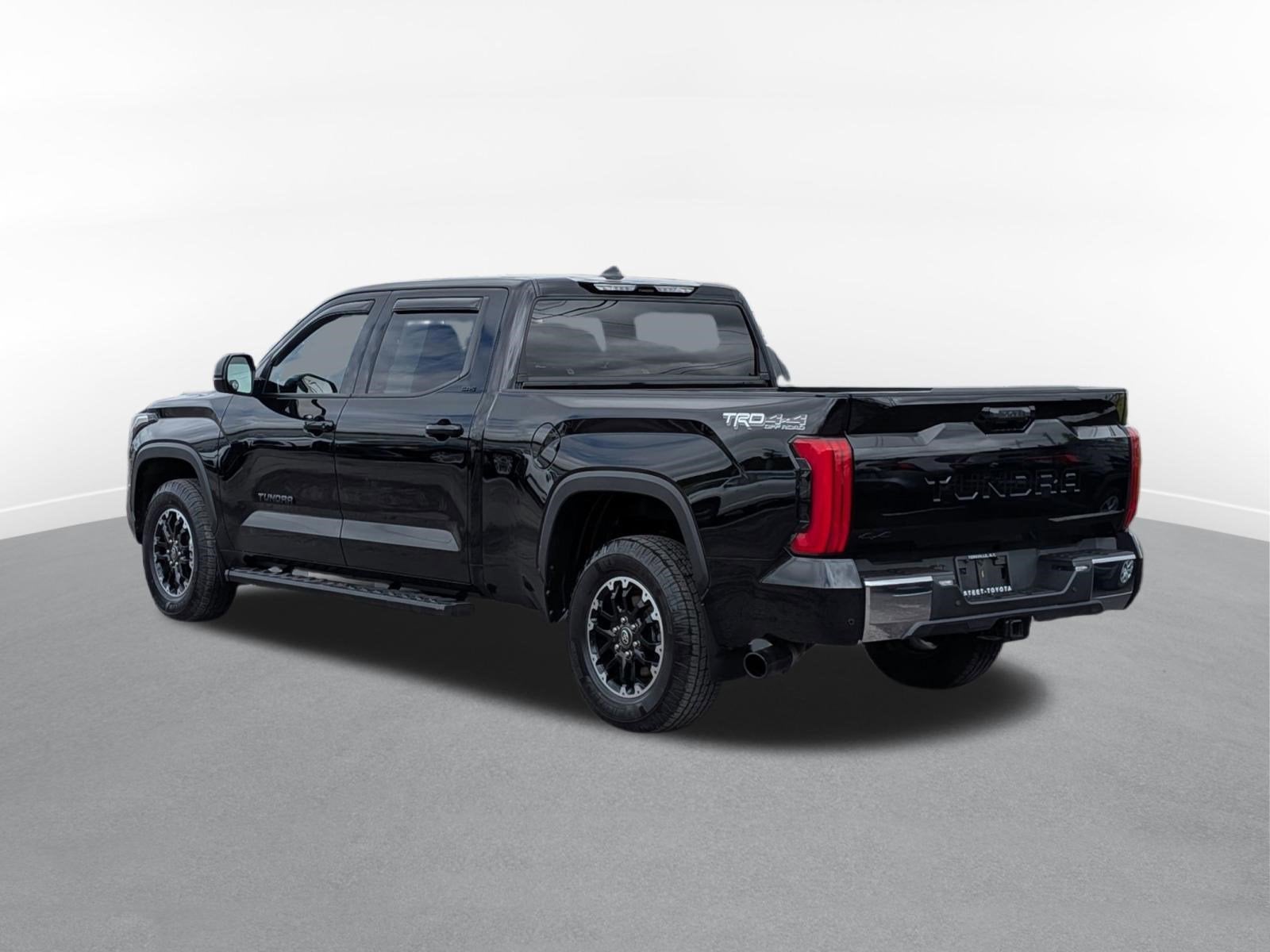 2025 Toyota Tundra SR5 w/ Off Road Pkg