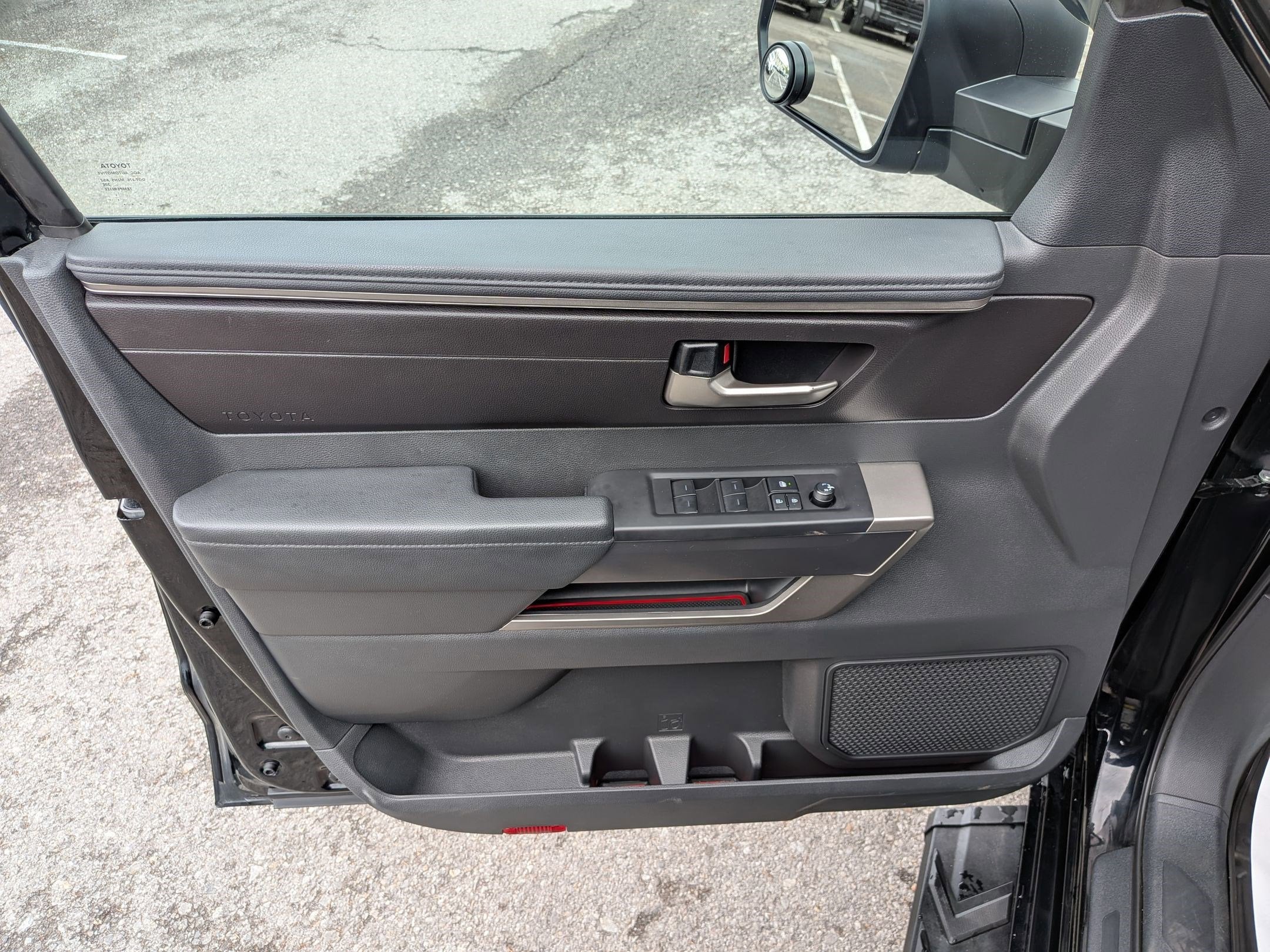2025 Toyota Tundra SR5 w/ Off Road Pkg