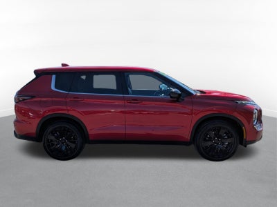 2026 Mitsubishi Outlander LE
