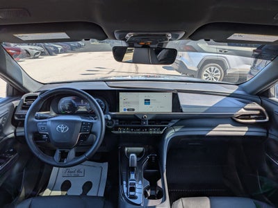 2025 Toyota Crown Signia XLE