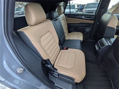 2025 Volkswagen Atlas Cross Sport 2.0T SEL R-Line Black