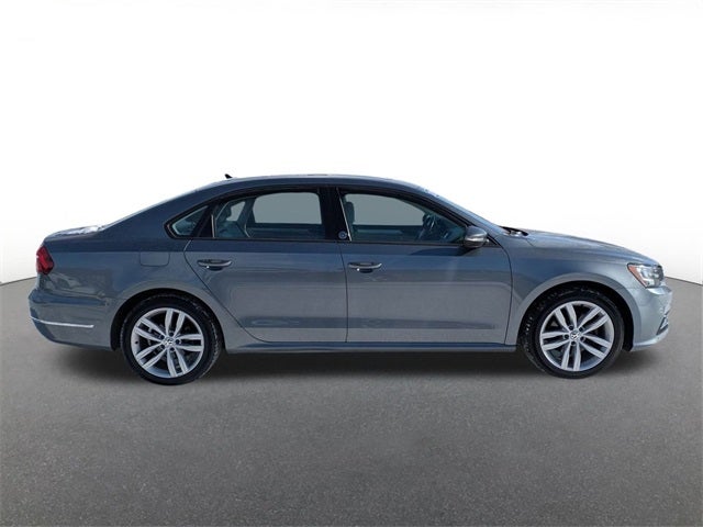 2019 Volkswagen Passat 2.0T Wolfsburg