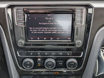 2019 Volkswagen Passat 2.0T SE R-Line